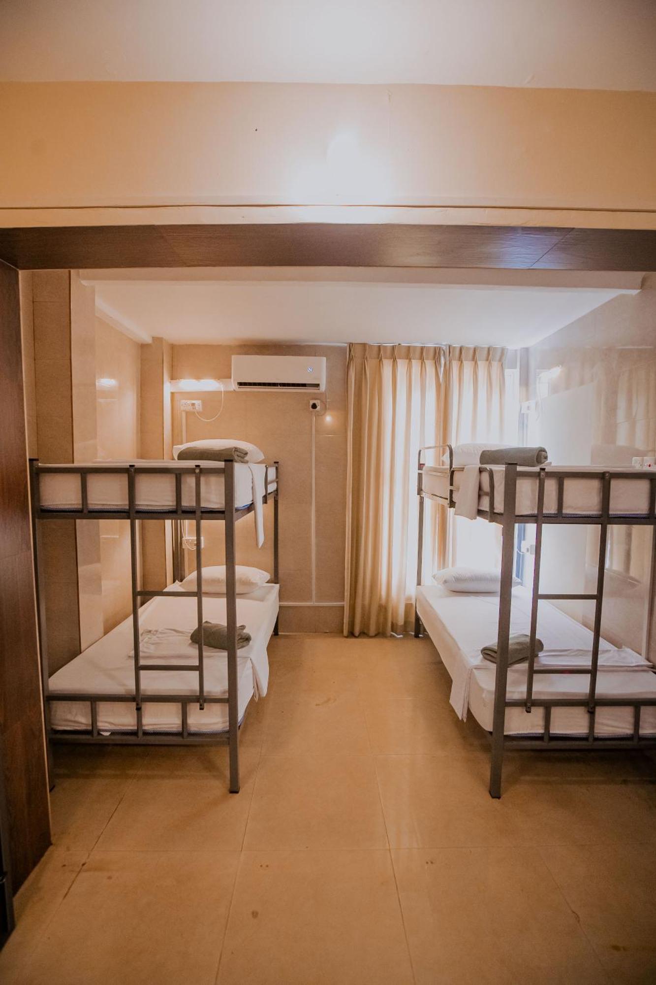 Hostel Drop