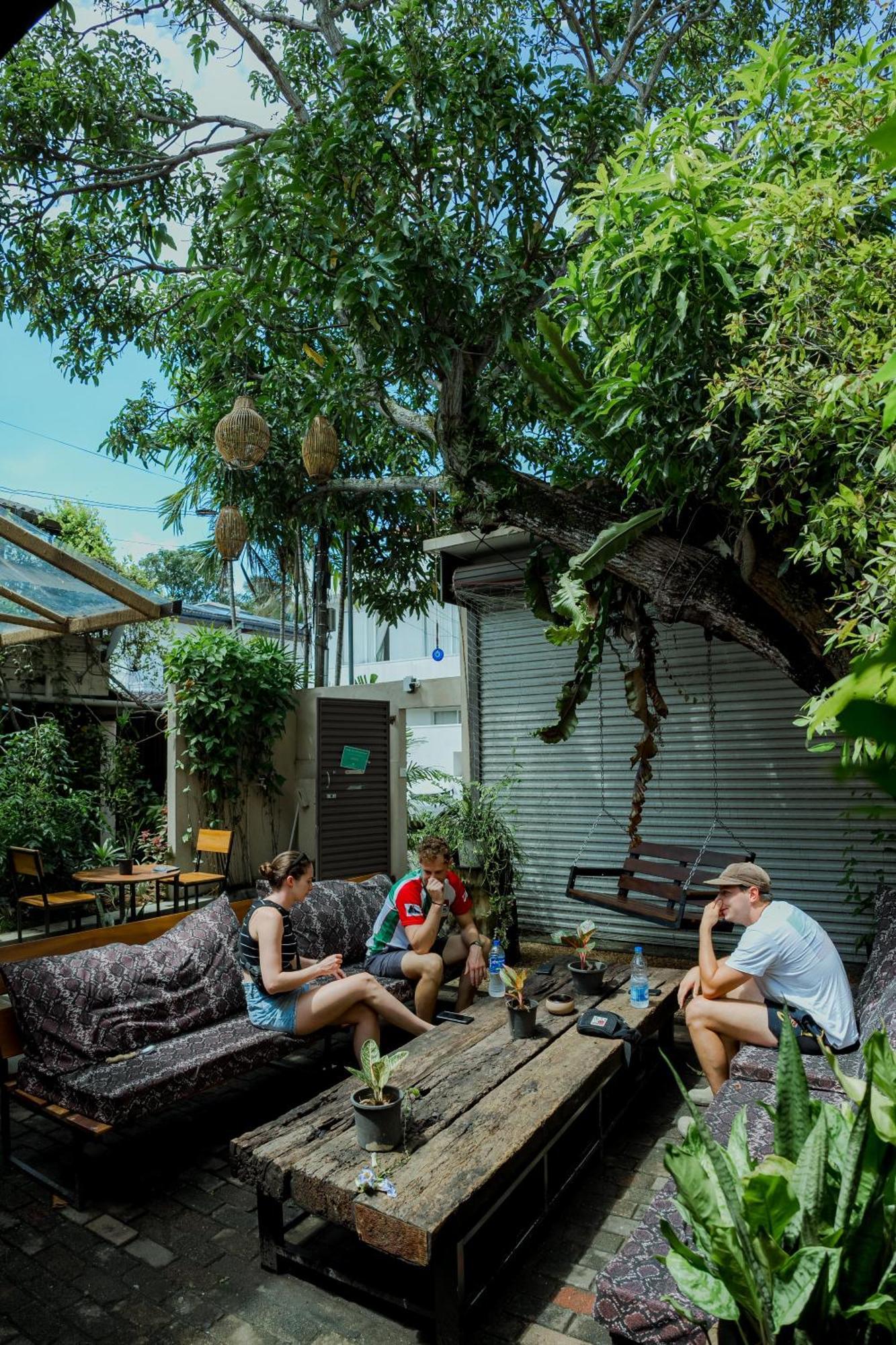 Hostel Drop